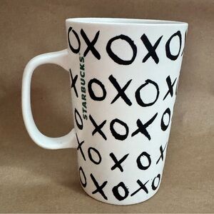 Starbucks 2015 XOXO Dot Collection Tall Coffee Mug. 16 fl oz